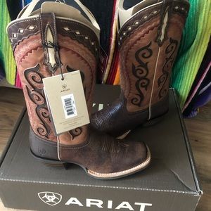 NWT Ariat Boots